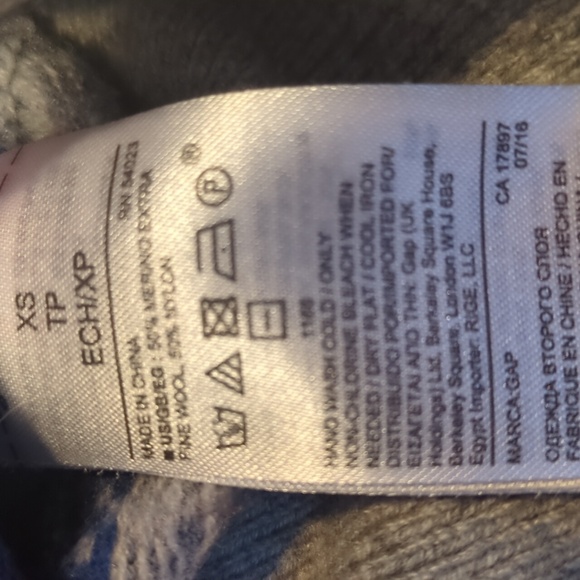 GAP xs sweater - Picture 4 of 6